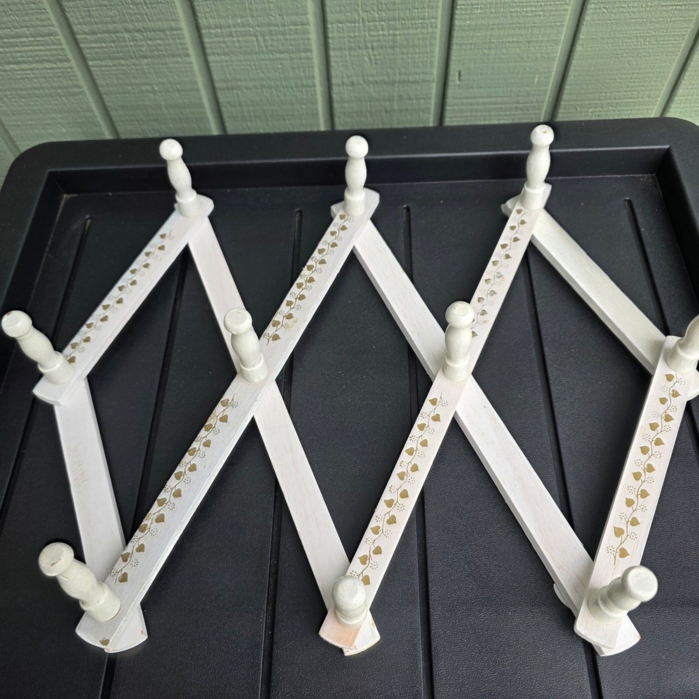 Accordion Wall Hanging Rack White Floral Gold Leaf Vines Expandable Wood Rustic
